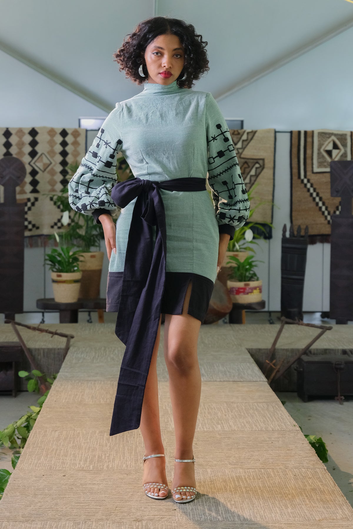Elegant Embroidered Sleeved Dress: Celebrate Ethiopian Flair XXL Elegant Embroidered Sleeved Dress: Celebrate Ethiopian Flair XXL