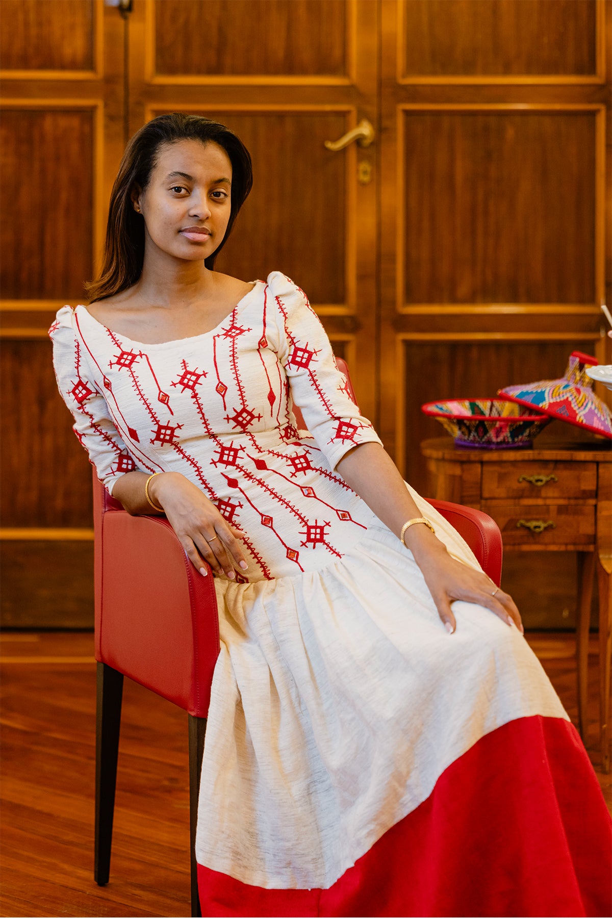 Royal Elegance: Embroidered Red Slim Fit Ethiopian Dress XL Royal Elegance: Embroidered Red Slim Fit Ethiopian Dress XL