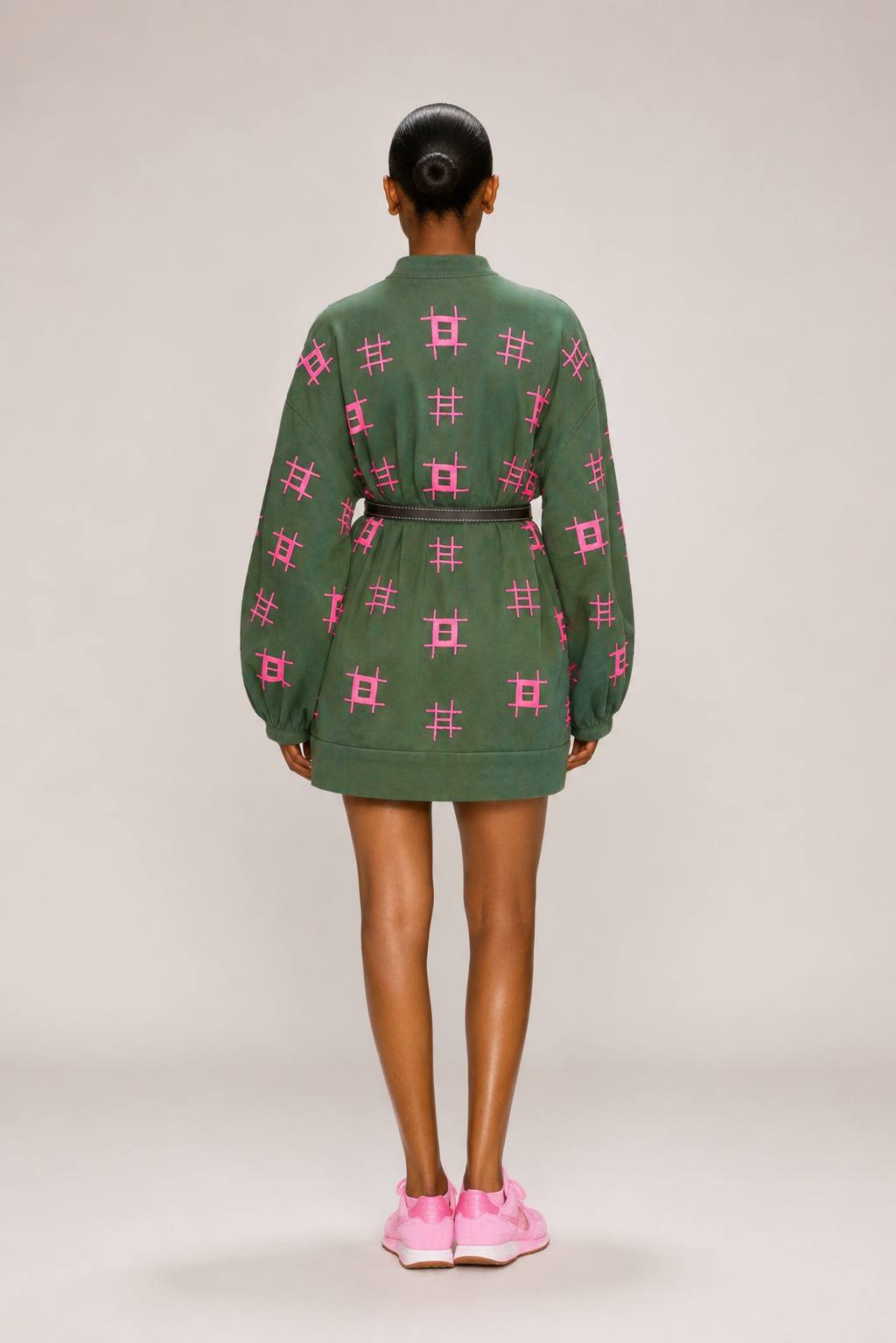 Menen – Women's Embroidered Long-Sleeve Mini Dress